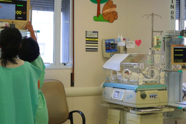 UTI pediátrica do Hospital das Clínicas alerta para escassez de intensivistas infantis no país